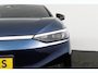 Volkswagen ID.7 Pro Business 77 kWh / Alcantara / Pano-Dak Transparant / Warmtepomp / Interieur-Plus / SOH 91,7