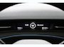 Volkswagen ID.7 Pro Business 77 kWh / Alcantara / Pano-Dak Transparant / Warmtepomp / Interieur-Plus / SOH 91,7