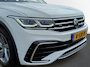 Volkswagen Tiguan 1.5 TSI R-Line Business+ /Prachtige auto!/Trekh./Digi Dash/Camera/Carplay/Led/19"/