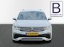 Volkswagen Tiguan 1.5 TSI R-Line Business+ /Prachtige auto!/Trekh./Digi Dash/Camera/Carplay/Led/19"/
