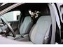 Volvo XC40 2.0 B4 Momentum Business Camera, Stoel/Stuurverwarming, Trekhaak, Cruise Control