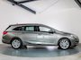 Opel Astra Sports Tourer 1.2T 110PK Elegance Camera, Cruise Control, Dodehoek Detectie, Apple CarPlay/Android Auto, Navigatie