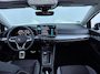 Volkswagen Golf 1.5 eTSI Life Energy 116 pk Automaat (DSG) | Navigatie | Panoramadak | Parkeersensoren | Achteruitrijcamera | Adaptieve cruise control | Stoelverwarming | LED | Draadloze Telefoonlader | Dodehoek Detectie |