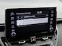 Toyota Corolla 1.8 Hybrid Style Bi-Tone | Parkeersensoren voor+achter Met assistent | Navigatie | Apple CarPlay/Android Auto | Climate Control | Cruise Control Adaptive | Draadloze telefoonlader |