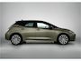 Toyota Corolla 1.8 Hybrid Style Bi-Tone | Parkeersensoren voor+achter Met assistent | Navigatie | Apple CarPlay/Android Auto | Climate Control | Cruise Control Adaptive | Draadloze telefoonlader |