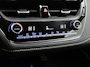 Toyota Corolla 1.8 Hybrid Style Bi-Tone | Parkeersensoren voor+achter Met assistent | Navigatie | Apple CarPlay/Android Auto | Climate Control | Cruise Control Adaptive | Draadloze telefoonlader |