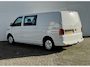 Volkswagen Transporter 2.0 TDI L2H1 30 DC Highline Navi Airco Cruise Control Trekhaak Carplay All-Season Lat om Lat betimmert