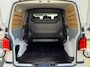 Volkswagen Transporter 2.0 TDI L2H1 30 DC Highline Navi Airco Cruise Control Trekhaak Carplay All-Season Lat om Lat betimmert