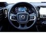 Volvo EX40 Single Motor Extended Range Plus 82 kWh | Trekhaak | Verwarmbare voorstoelen en stuurwiel | Premium audio by Harman Kardon | Keyless | Adaptieve cruise control Warmtepomp