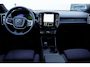 Volvo EX40 Single Motor Extended Range Plus 82 kWh | Trekhaak | Verwarmbare voorstoelen en stuurwiel | Premium audio by Harman Kardon | Keyless | Adaptieve cruise control Warmtepomp
