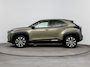 Toyota Yaris Cross 1.5 Hybrid Dynamic | Trekhaak | Dodehoek detectie | Stoel-/stuurverwarming | Parkeersensoren voor/achter | Apple Carplay / Android Auto | Keyless | Adaptive Cruise | Clima | Camera | Full LED | 17 inch