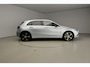 Mercedes-Benz A-klasse 250 e Star Edition Luxury Line | Pano | Trekhaak | Camera | 18"