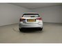 Mercedes-Benz A-klasse 250 e Star Edition Luxury Line | Pano | Trekhaak | Camera | 18"