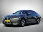 BMW i4 EDrive40 High Executive 84 kWh 96%SoH (NL-auto, 1e Eig, Dealer OndH, Trekhaak, Navi, Camera, Addpt Cruise, StoelV, Etc)