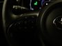 Toyota Yaris 1.5 Hybrid 115 Dynamic - DODEHOEK DETECTIE - STUUR EN STOEL VERWARMING - DRAADLOZE TELEFOONLADER - PARKEERSENSOREN VOOR & ACHTER - KEYLESS ENTRY & START - ADAPTIVE CRUISE CONTROL