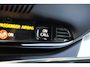 Volvo V60 2.0 T4 R-Design | Trekhaak | 19-Inch Lichtmetalen Velgen | Sportchassis | Elektrisch Verstelbare Bestuurdersstoel Met Geheugen | Cruise Control | Elektrische Achterklep | Verwarmbare Voorstoelen | Adaptieve LED Koplampen met Bochtverlichting | Getint Glas Achter | Nappa Leder/Open Grid Textiel | Apple Carplay/Android Auto | Achteruitrijcamera | Parkeersensoren Voor & Achter |