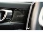 Volvo XC40 T5 Recharge 262pk Momentum Pro [ Panorama Trekhaak Harman/Kardon ]