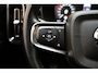 Volvo XC40 T5 Recharge 262pk Momentum Pro [ Panorama Trekhaak Harman/Kardon ]