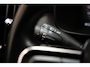 Volvo XC40 T5 Recharge 262pk Momentum Pro [ Panorama Trekhaak Harman/Kardon ]