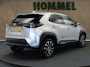 Toyota Yaris Cross 1.5 Hybrid 115 Business Plus - NAVIGATIE - CAMERA - PARKEERSENSOREN VOOR/ ACHTER - CLIMATE CONTROL - VOORSTOELEN VERWARMD - KEYLESS ENTRY/ START - STUURVERWARMING - VOORRUITVERWARMING - KEYLESS ENTRY/START