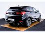 BMW X2 sDrive20i Executive M Sport - Cruise Control - Elektrischep achterklep - Elektrisch verwarmde voorstoelen - Koplampsproeiers - PDC voor/achter - Navigatiesysteem -