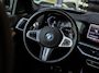 BMW X5 xDrive50e | DRAVITGRAU | ACHTERAS BESTURING | PANORAMADAK | TREKHAAK | SOFTCLOSE | STOELVENTILATIE | STOELVERWARMING | HARMAN KARDON | INTEGRAL ACTIVE STEERING | STOELMASSAGE | MEMORY | NL AUTO |