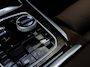BMW X5 xDrive50e | DRAVITGRAU | ACHTERAS BESTURING | PANORAMADAK | TREKHAAK | SOFTCLOSE | STOELVENTILATIE | STOELVERWARMING | HARMAN KARDON | INTEGRAL ACTIVE STEERING | STOELMASSAGE | MEMORY | NL AUTO |