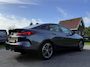 BMW 2-serie Gran Coupé 218i High Executive Automaat / 1e Eigenaar / Camera / Leder / Stoelverwarming / Navi / 17" Velgen / LED /