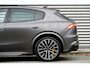 Maserati Grecale 3.0 V6 Trofeo | 531PK | Panodak | Carbon | Alcantara | Mat | Sonus Faber | Luchtvering | Ventilatie | | NP €193.335 |
