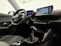 Peugeot 2008 1.2 PureTech Allure Pack | Virtual | Camera | Cruise | Trekhaak | Carplay | Navi | Parkeersens. | NAP
