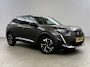 Peugeot 2008 1.2 PureTech Allure Pack | Virtual | Camera | Cruise | Trekhaak | Carplay | Navi | Parkeersens. | NAP