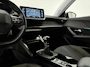 Peugeot 2008 1.2 PureTech Allure Pack | Virtual | Camera | Cruise | Trekhaak | Carplay | Navi | Parkeersens. | NAP