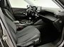 Peugeot 2008 1.2 PureTech Allure Pack | Virtual | Camera | Cruise | Trekhaak | Carplay | Navi | Parkeersens. | NAP