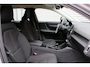 Volvo XC40 2.0 B3 Essential | Adaptieve Cruise Control Met Stuurhulp | BLIS | Stuurverwarming | Stoelverwarming | Lendensteun | Textiel Bekleding | Trekhaak Semi Elektrisch Inklapbaar | 17-inch Lichtmetalen Velgen | Metallic Lak | Google Maps & Play Store | Carplay | Android Auto |