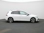 Volkswagen Golf 1.5 eHybrid GTE 272 PK| Origineel Nederlands | 1e Eigenaar | Panoramadak | Trekhaak | 360 Camera | Stoelverwarming | Stuurwielverwarming | Navigatie