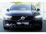 Volvo V60 2.0 T6 Plug-in hybrid AWD Plus Dark Long Range WINTER PACK, MEMORY 2X, CRUISE, CLIMA, NAVI, CAMERA, PDC V&A, APPLE CARPLAY/ANDROID AUTO, KEYLESS, HARMAN/KARDON, ELEKT. ACHTERKLEP, ELEKT. STOELEN, VOORRUITVERWARMING, 49.923KM
