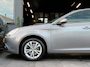 Alfa Romeo Giulietta 1.4 T Distinctive Lusso|Automaat|Navi|