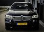 BMW X5 40D xDrive M-Sport | HUD | COMFORTZETELS | PANO | LED | CARBONSCHWARZ METTALIC | TREKHAAK | MEMORY