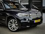 BMW X5 40D xDrive M-Sport | HUD | COMFORTZETELS | PANO | LED | CARBONSCHWARZ METTALIC | TREKHAAK | MEMORY