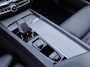 Volvo XC60 2.0 T6 Plug-in hybrid AWD Plus Dark | Incl. 12 maanden Garantie | SoH 96% | Panorama dak | Keyless entry/start | Achteruitrijcamera | Elektrische kofferbakklep | Memory stand stoelen | Adaptive cruise | Apple CarPlay/Android Auto | Climate controle | Draadloze telefoonlader | Lederen bekleding |