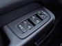 Volvo XC60 2.0 T6 Plug-in hybrid AWD Plus Dark | Incl. 12 maanden Garantie | SoH 96% | Panorama dak | Keyless entry/start | Achteruitrijcamera | Elektrische kofferbakklep | Memory stand stoelen | Adaptive cruise | Apple CarPlay/Android Auto | Climate controle | Draadloze telefoonlader | Lederen bekleding |