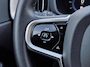 Volvo XC60 2.0 T6 Plug-in hybrid AWD Plus Dark | Incl. 12 maanden Garantie | SoH 96% | Panorama dak | Keyless entry/start | Achteruitrijcamera | Elektrische kofferbakklep | Memory stand stoelen | Adaptive cruise | Apple CarPlay/Android Auto | Climate controle | Draadloze telefoonlader | Lederen bekleding |