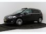 Volkswagen Touran 1.5 TSI Highline Business R 7p | Trekhaak | Panoramadak | Stoelverwarming | LED | Camera |