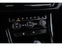 Volkswagen Touran 1.5 TSI Highline Business R 7p | Trekhaak | Panoramadak | Stoelverwarming | LED | Camera |