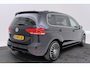 Volkswagen Touran 1.5 TSI Highline Business R 7p | Trekhaak | Panoramadak | Stoelverwarming | LED | Camera |