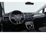 Volkswagen Touran 1.5 TSI Highline Business R 7p | Trekhaak | Panoramadak | Stoelverwarming | LED | Camera |
