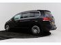 Volkswagen Touran 1.5 TSI Highline Business R 7p | Trekhaak | Panoramadak | Stoelverwarming | LED | Camera |