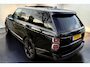 Land Rover Range Rover P400 MHEV 294kW/400pk Aut8 Vogue PANORAMADAK + ADAPT.CRUISE + MERIDIAN AUDIO + LUCHTVERING + HEAD-UP + WINDSOR LEDER + PIXEL LED + STOELVERWARMING&-VENTILATIE + 360 CAMERA + BLIND SPOT + HOMELINK + PARKASSIST + 22" LM-VELGEN!!