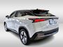 Omoda 5 EV Premium 61 kWh Luxe uitvoering met Schuif Kanteldak | Camera's | Two Tone | 7 jaar fabrieksgarantie | Stuur en Stoelverwarming & Stoelventilatie | Ex demonstratie auto Wittebrug Zoetermeer |