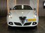 Alfa Romeo Giulietta 1.4 T Sprint Automaat F1 Xenon Cruise Clima PDC